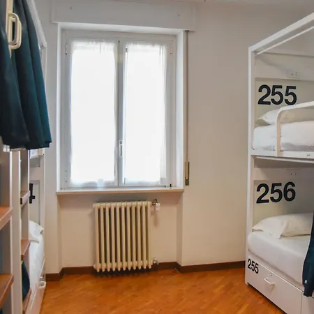 Hostel Bovisa Urban Garden Milaan